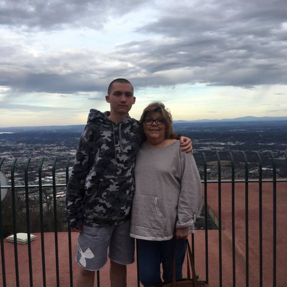 Meet your Posher, Chris - Picture 1 of 1